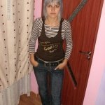 Dya BloNdInA