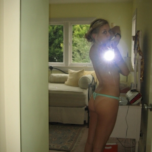 Melyssa 23 ani Covasna - Spy Cam Xxx - Porno Nud din Belin - Fete Noi Escorte Belin