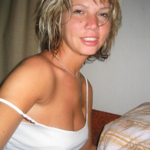 Danuttta 26 ani Mehedinti - Striptease Xxx - Chat Porno din Poroina Mare - Baieti Frumosi Din Poroina Mare
