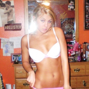 Marinela_marinela 23 ani Covasna - Cele mai frumoase fete de pe facebook din Bradut - Escorte Sexy Bradut