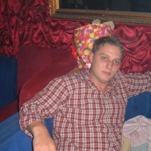 Bcosty77
