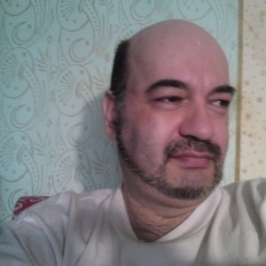 Caine_rosu