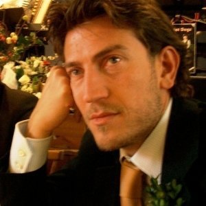 Tudor_f2002