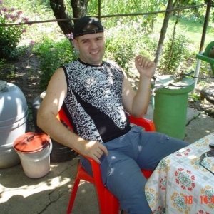 Gest_tony