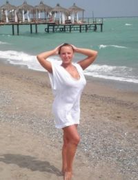 Minodora66 21 ani Escorta din Bihor