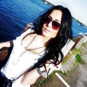 Marina75