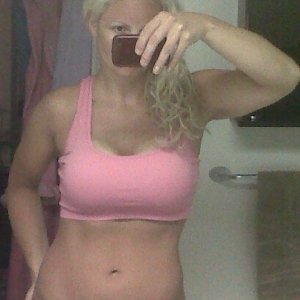 Mihaela_30 - Cuplu cauta cuplu - Id curve 17 ani satu mare care fac sex